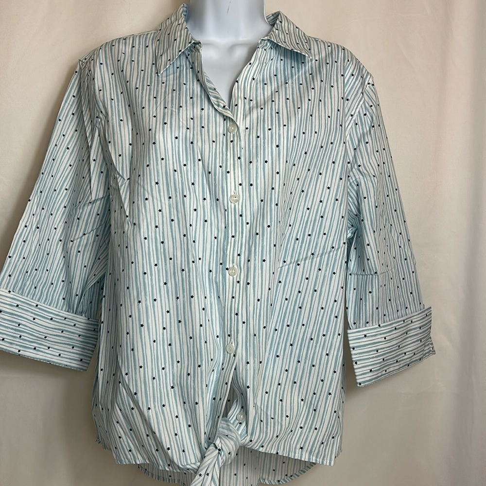 Chico’s Women’s Size XL White Blue Stars Quarter Sleeve Tie Button Front Blouse